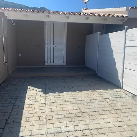 Sea Semesterbostad Solanas (Cagliari)